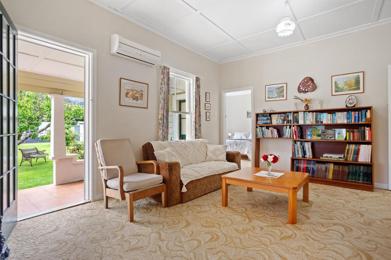 Whare Nui On Rennie - Thames Holiday Home Exterior photo