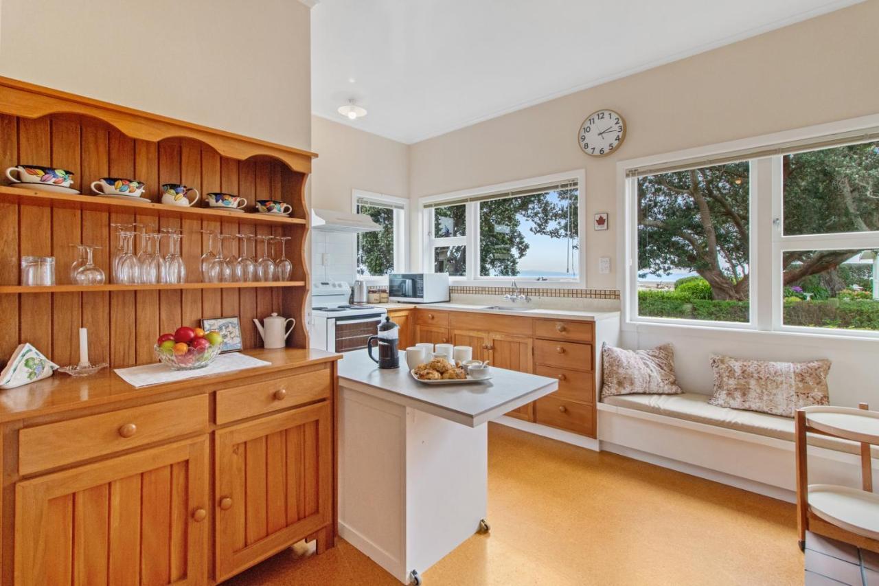 Whare Nui On Rennie - Thames Holiday Home Exterior photo